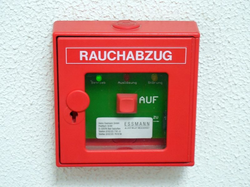 Fire detector mounted on a ceiling